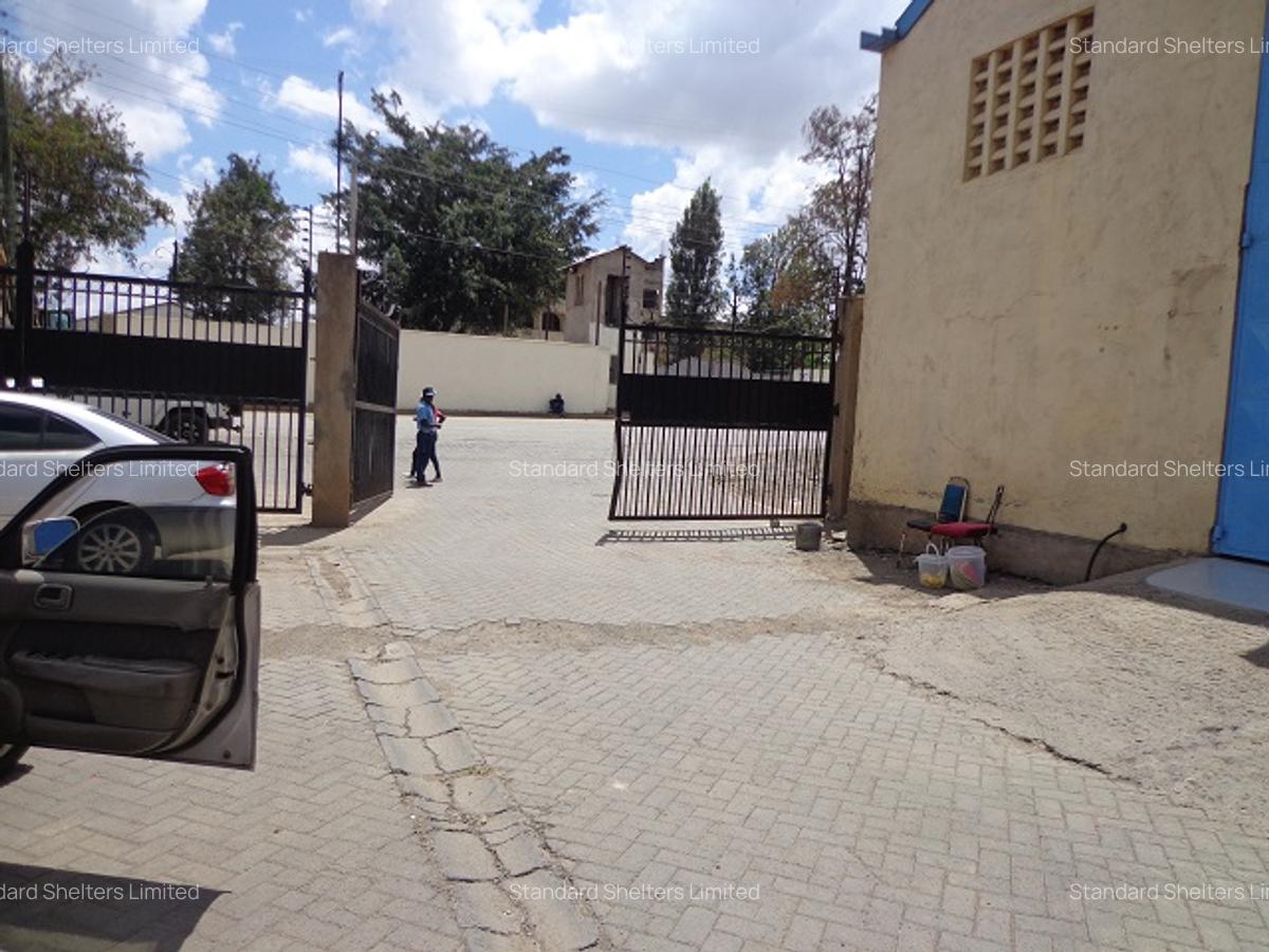 4,500 ft² Warehouse with Backup Generator in Industrial Area - 4