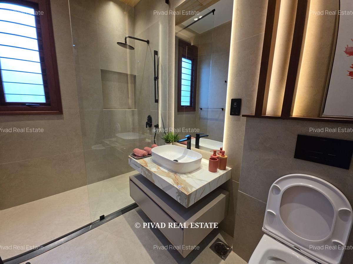 4 Bed House with Garden in Runda - 14