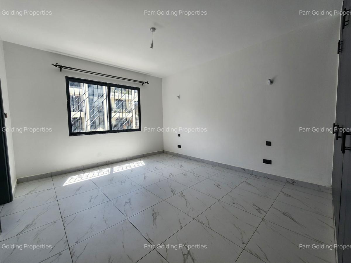 3 Bed Apartment with En Suite in Thika Road - 13