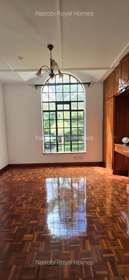 4 Bed Townhouse with En Suite at Lavington Green - 8