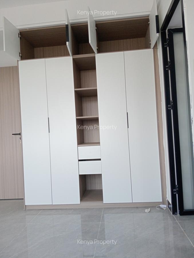 2 Bed Apartment with Swimming Pool in Kilimani - 12