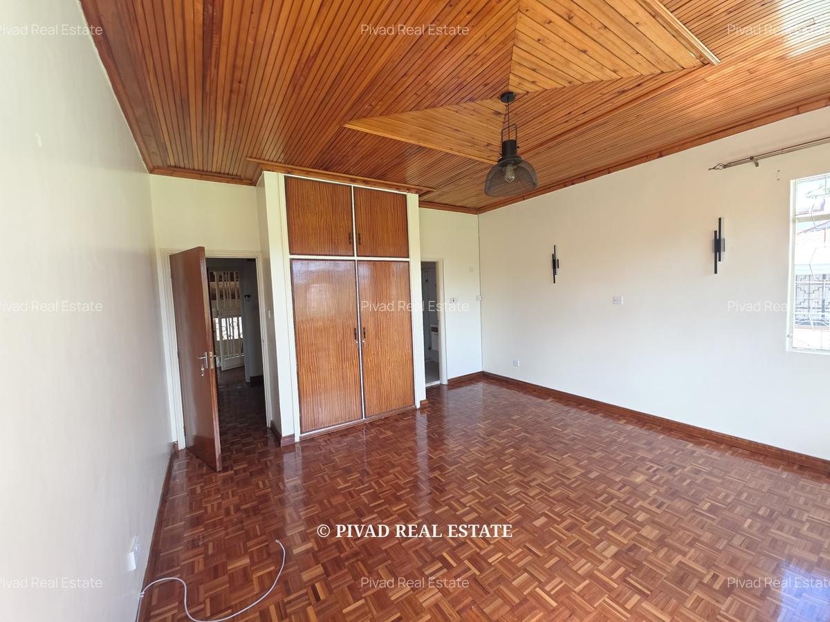 4 Bed House with Garden in Runda - 6