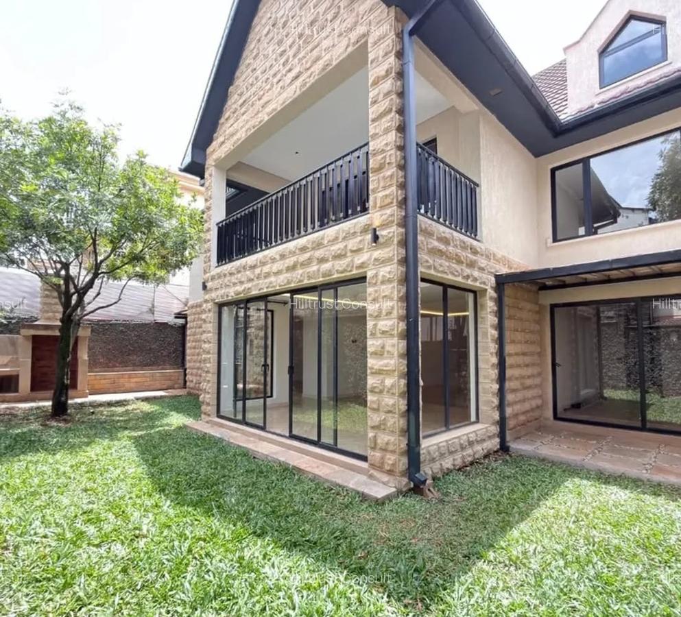 6 Bed Villa with En Suite in Lavington - 9