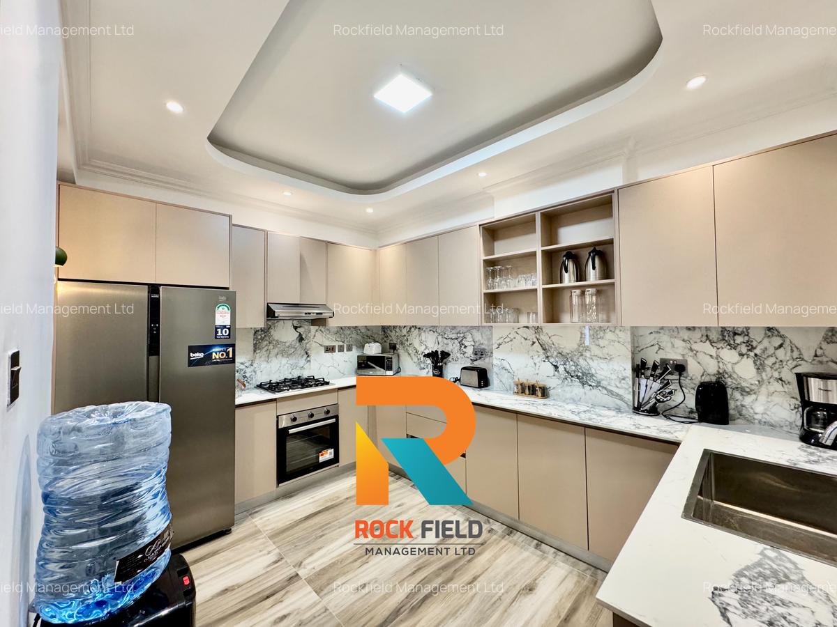 Serviced 2 Bed Apartment with En Suite in Brookside - 3