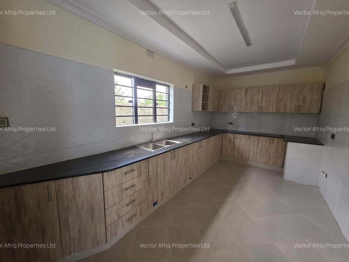 3 Bed House with En Suite in Kitengela - 8
