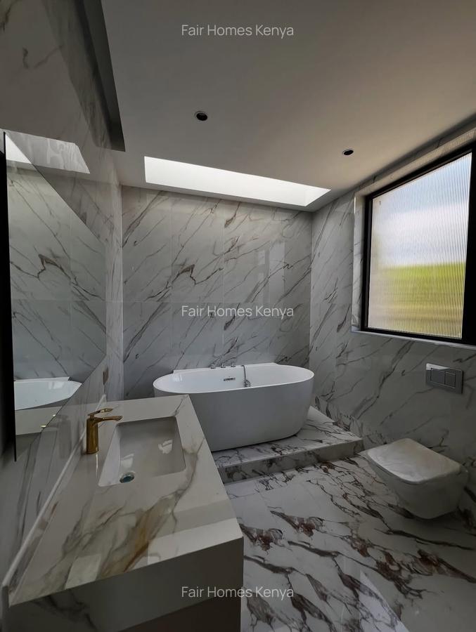 5 Bed Townhouse with En Suite at Lavington Green - 15