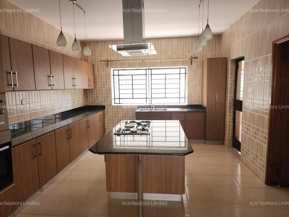3 Bed Apartment with En Suite at Rhapta Road - 6