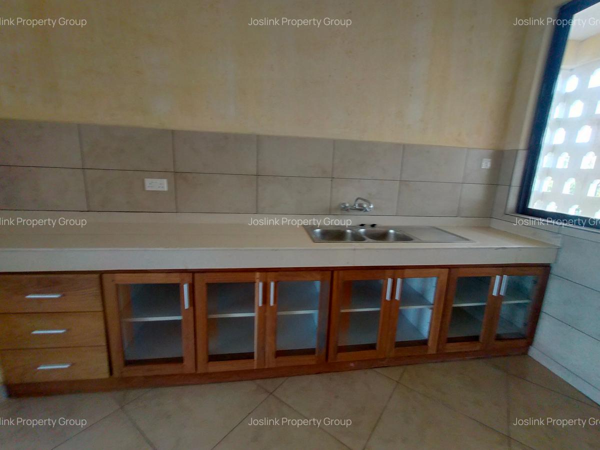 3 Bed Apartment with En Suite in Nyali Area - 7