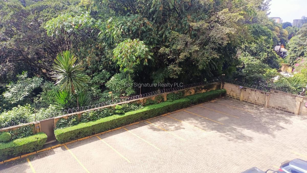 3 Bed Apartment with En Suite in Kilimani - 18