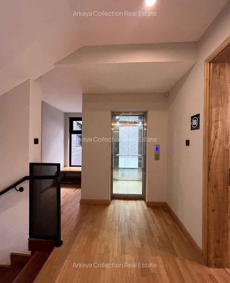 5 Bed Townhouse with En Suite in Lavington - 9