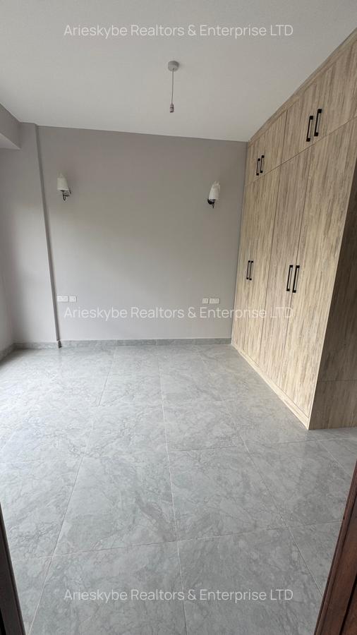 Serviced 1 Bed Apartment with En Suite in Westlands Area - 5