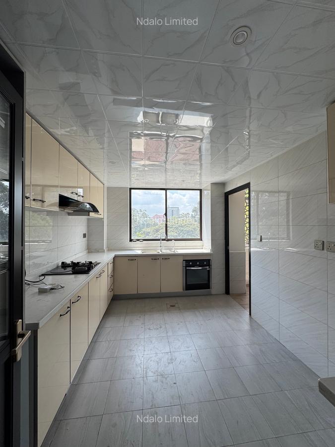 4 Bed Apartment with En Suite at Kilimani - 10