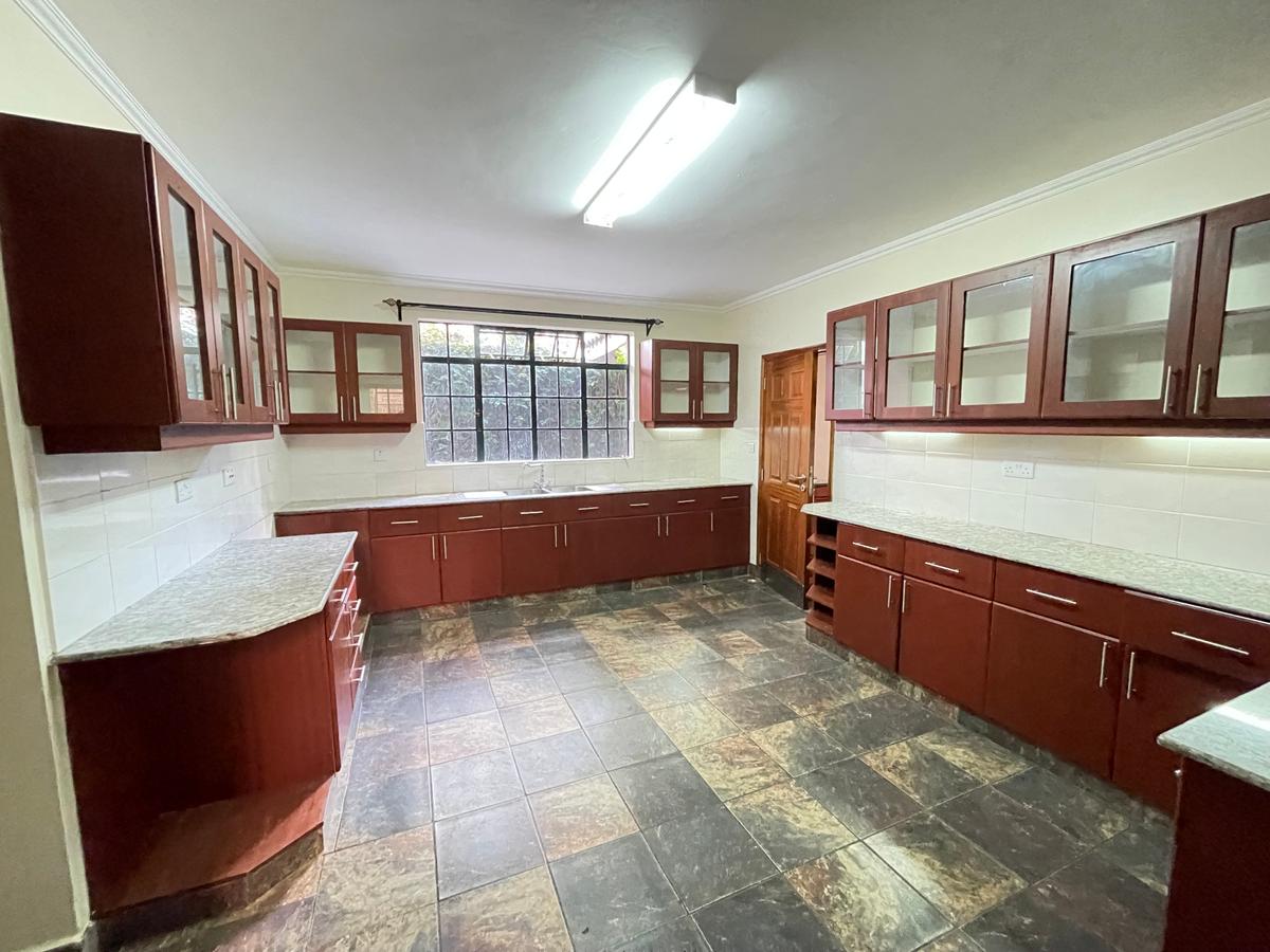 4 Bed Townhouse with En Suite in Kileleshwa - 6