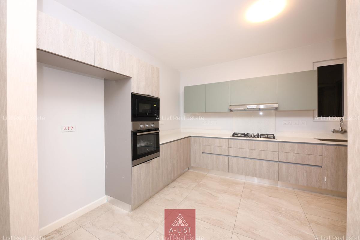 2 Bed Apartment with En Suite at Nyeri Road - 4