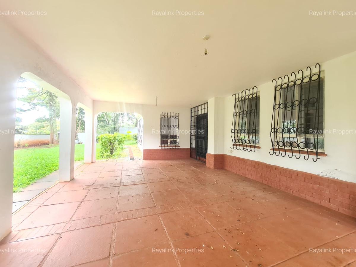 4 Bed House with En Suite at Hillview - 14