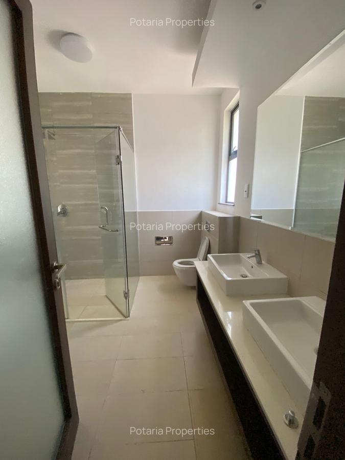 4 Bed House with Staff Quarters in Garden Estate - 12