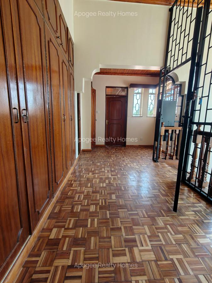 4 Bed House with En Suite at Runda - 11