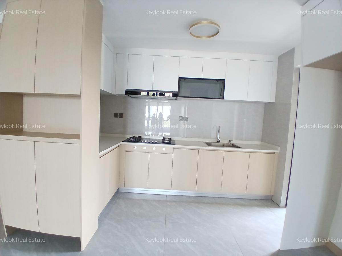 3 Bed Apartment with En Suite at Riverside Drive - 17