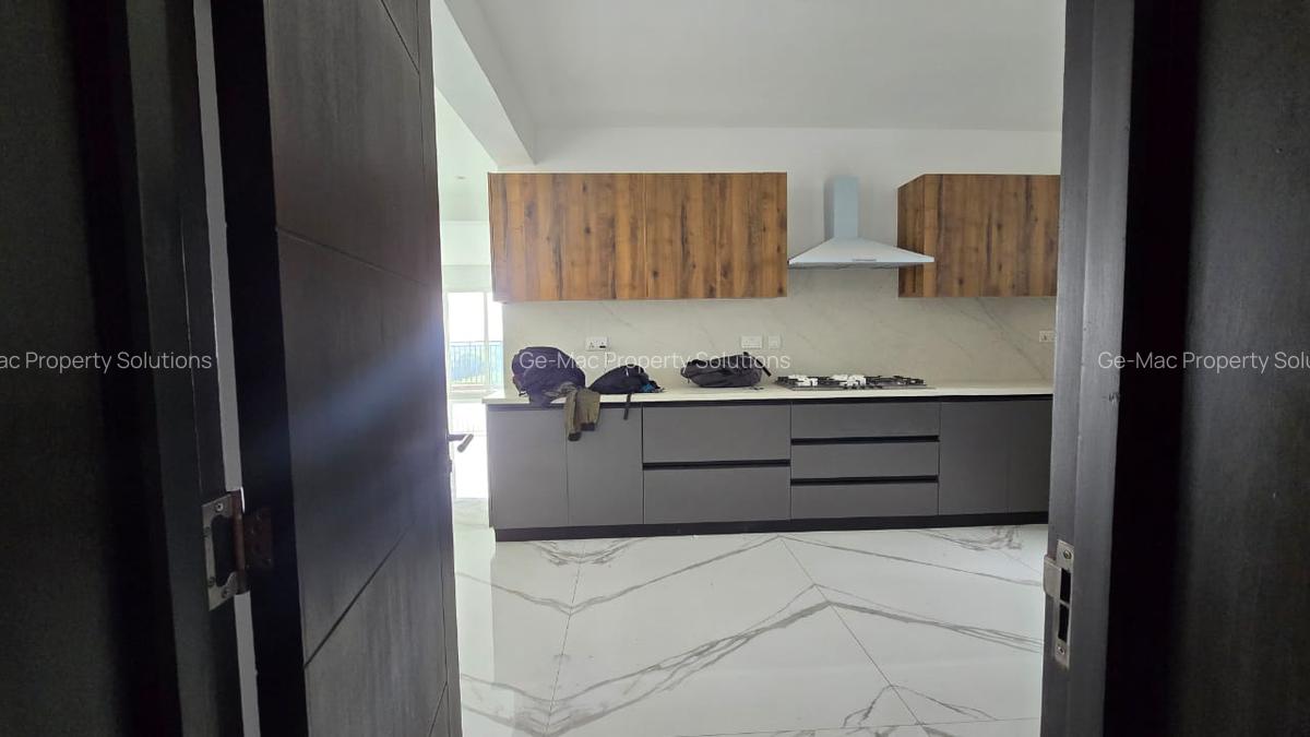 5 Bed Apartment with En Suite in General Mathenge - 19