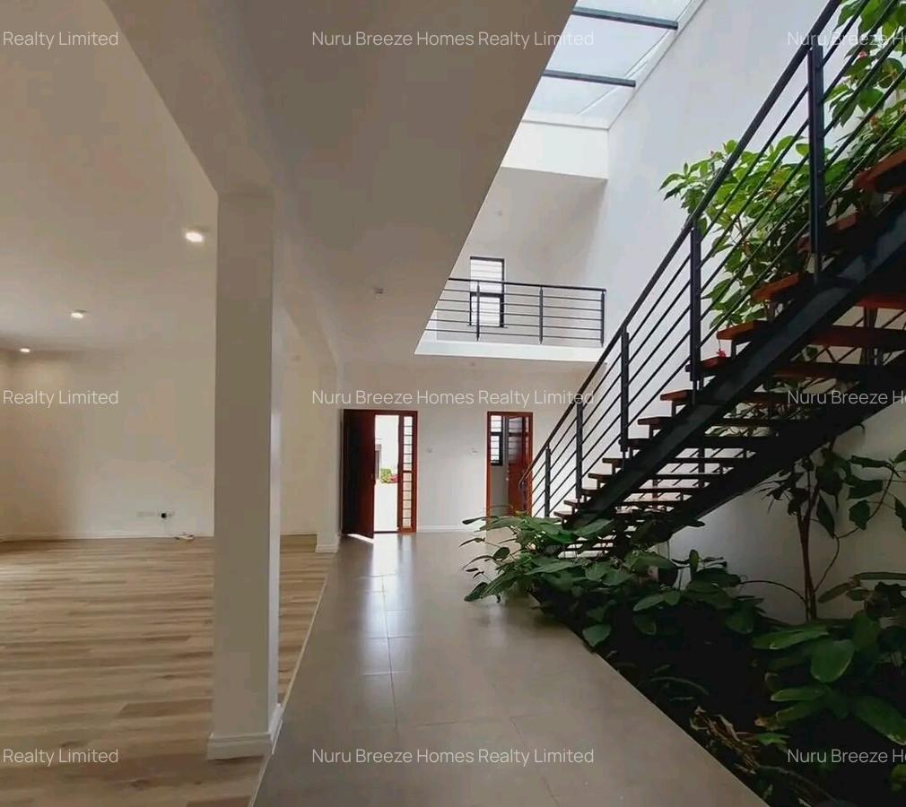 4 Bed Townhouse with En Suite in Runda - 14