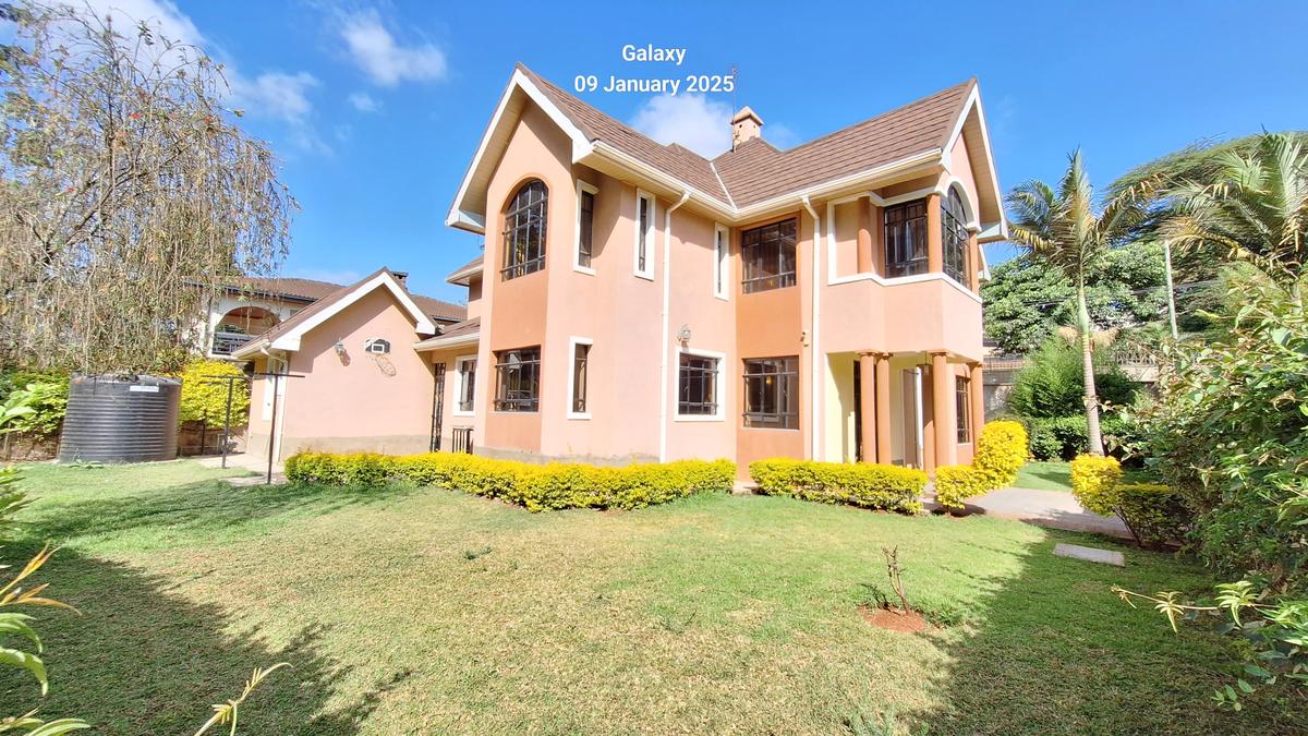 4 Bed Townhouse with En Suite in Lavington - 1