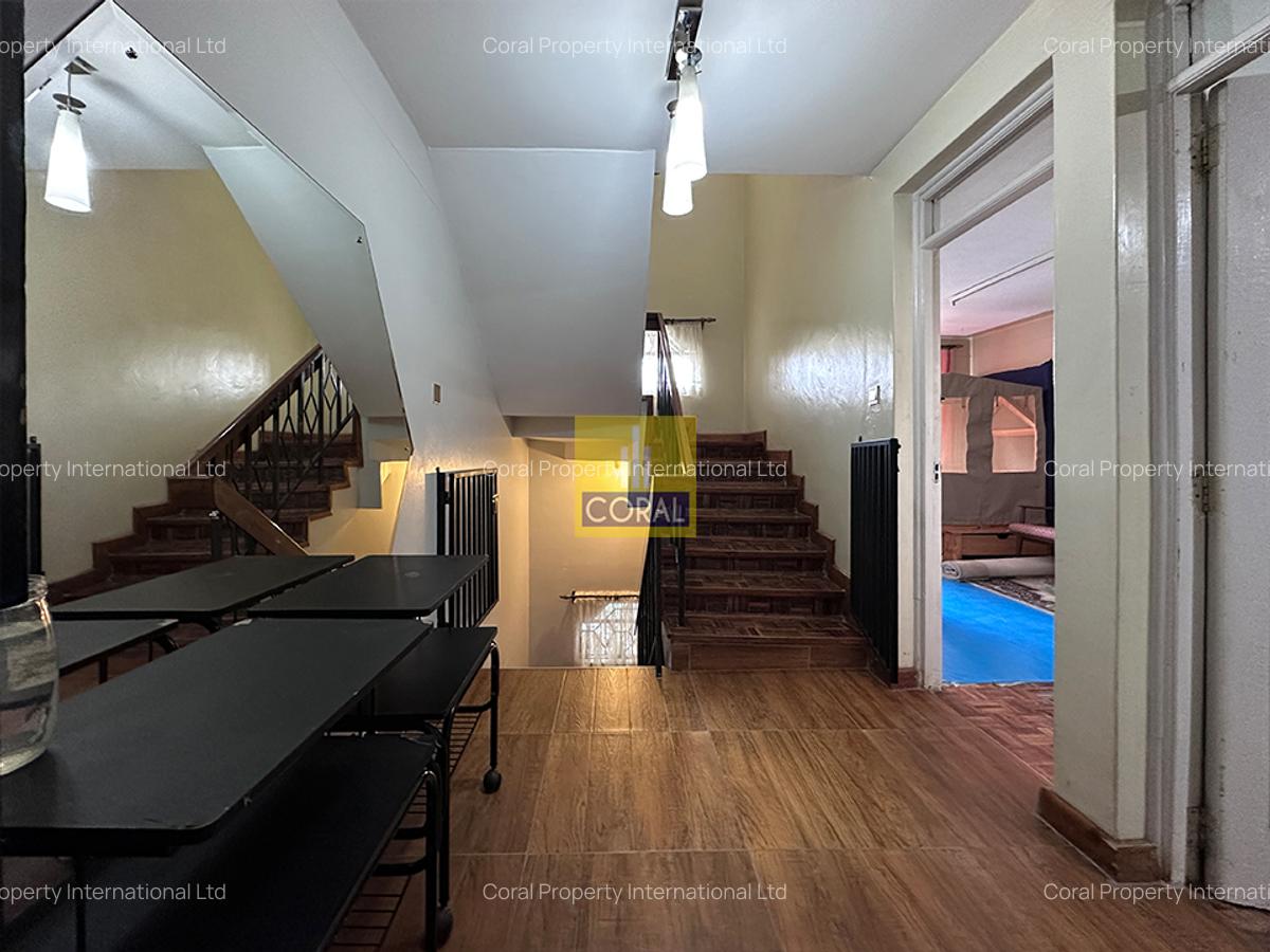 4 Bed Townhouse in Parklands - 15