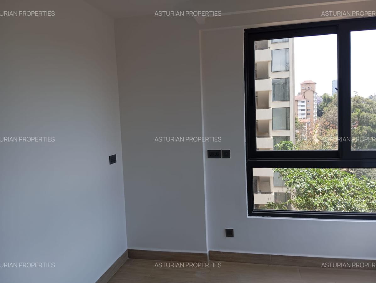 Serviced 3 Bed Apartment with En Suite in Westlands Area - 17