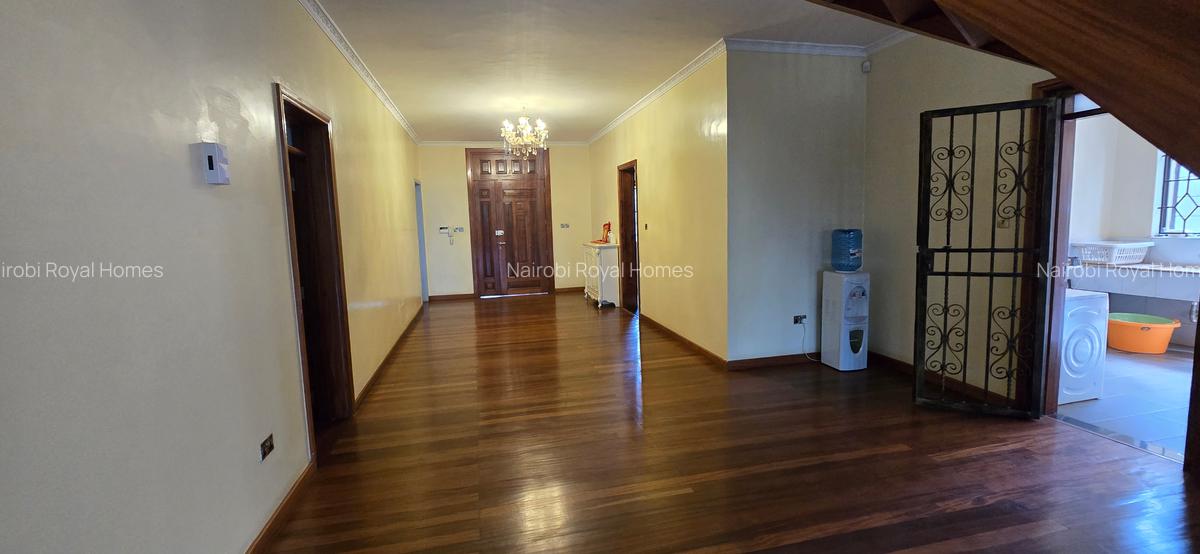 5 Bed House with En Suite at Whispers Avenue - 7