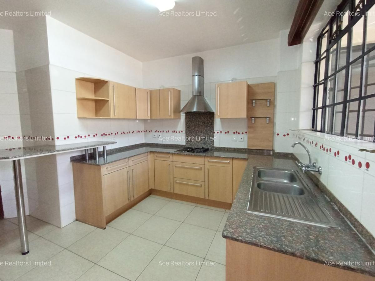 3 Bed Apartment with En Suite at Rhapta Road - 5