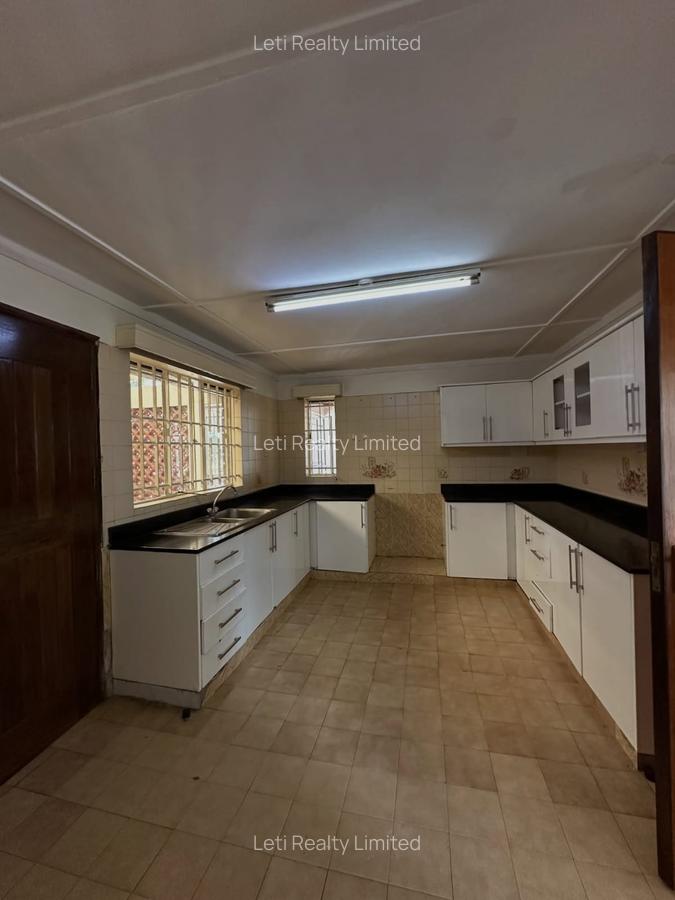 4 Bed Townhouse with En Suite in Kileleshwa - 4