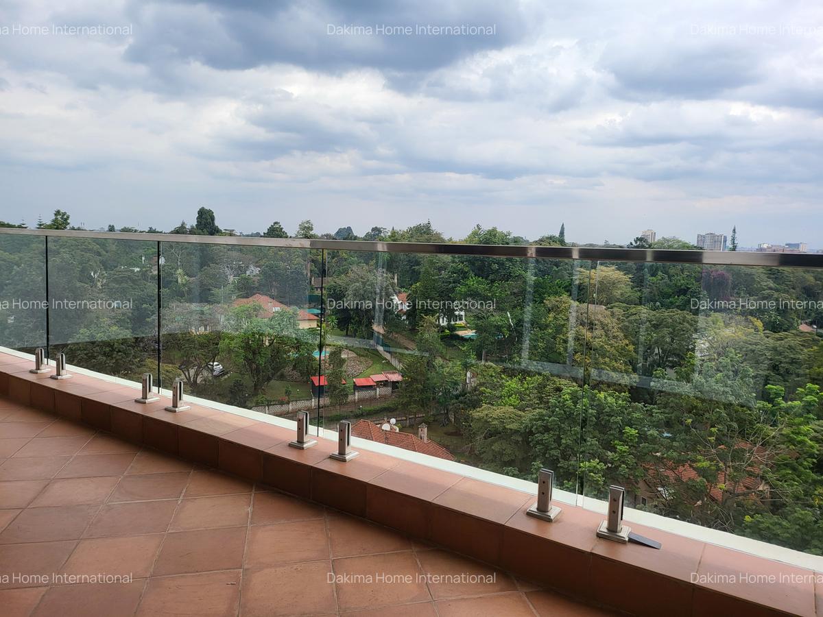 3 Bed Apartment with En Suite in Parklands - 16