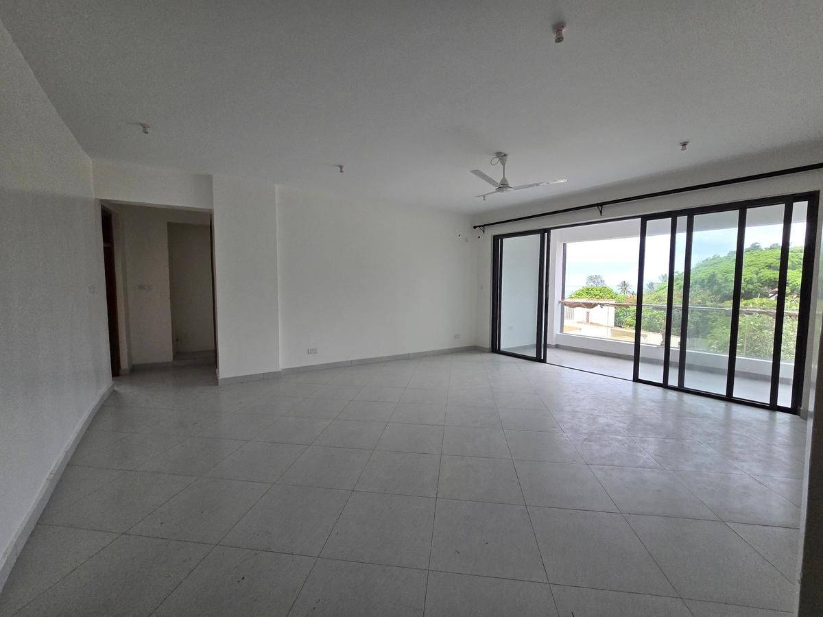 4 Bed Apartment with En Suite in Nyali Area - 4