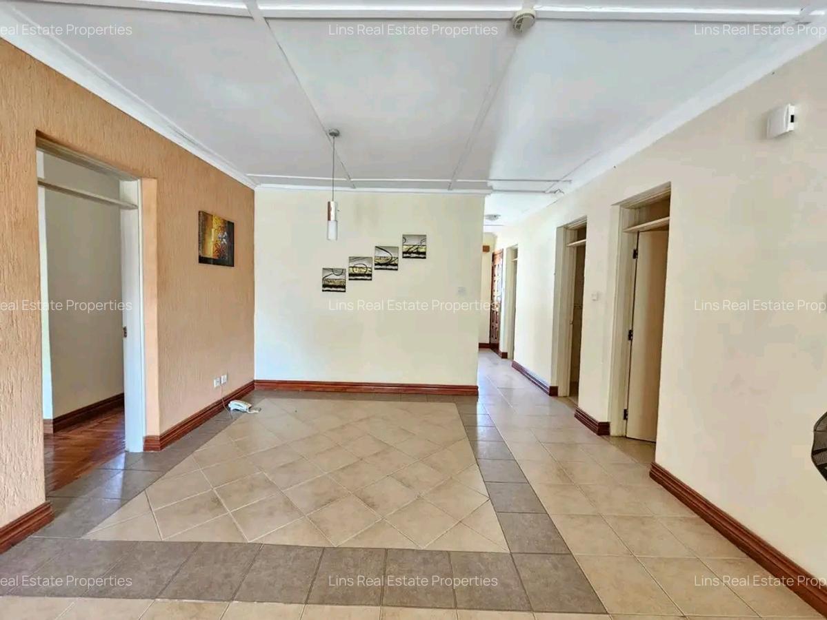 Serviced 3 Bed Apartment with En Suite in Riverside - 2