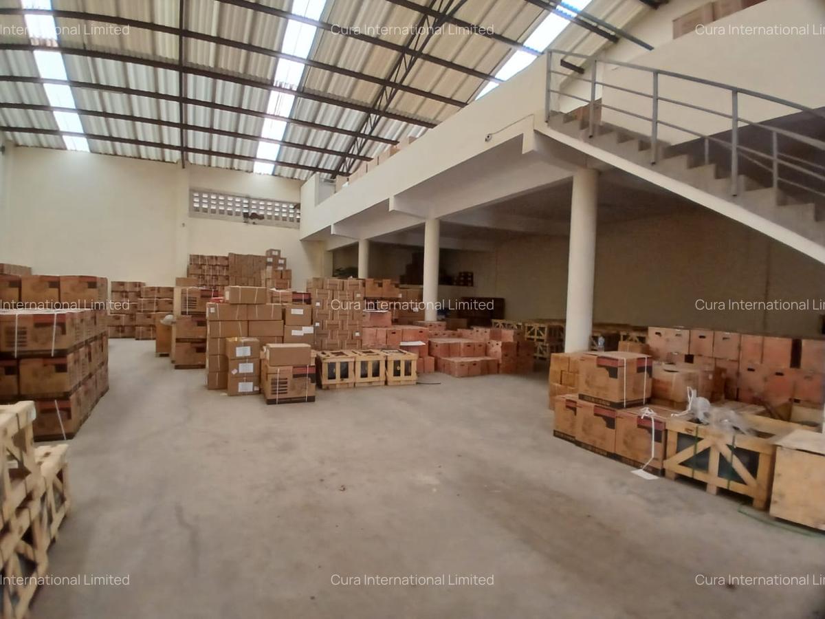 7,300 ft² Warehouse with Backup Generator in Ruaraka - 3