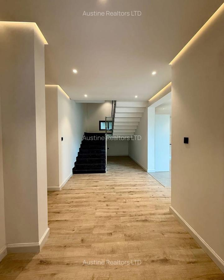 5 Bed Townhouse with En Suite at Chalbi Drive - 8