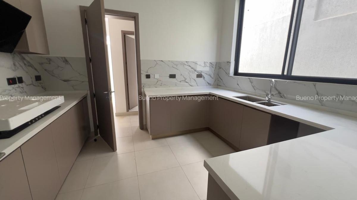 5 Bed Townhouse with En Suite in Lavington - 7