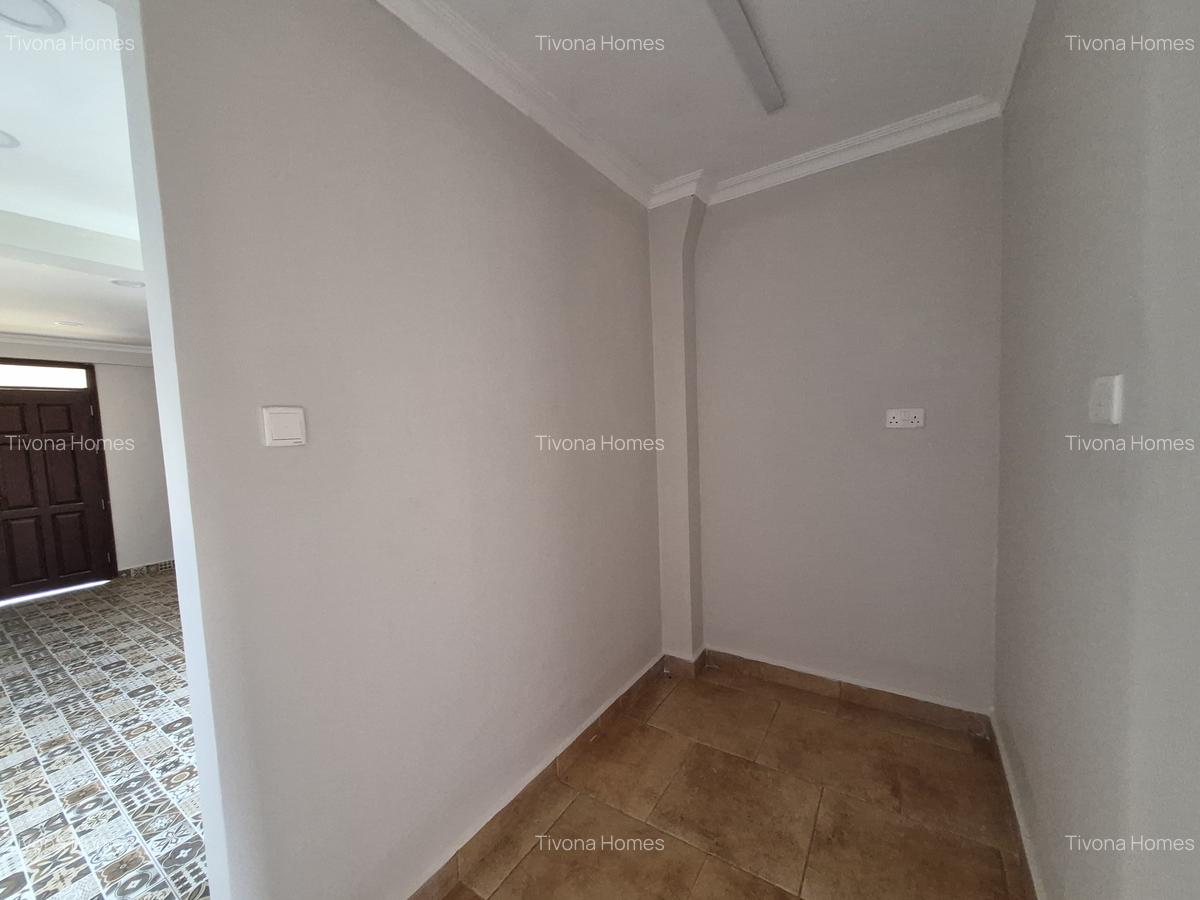 4 Bed House in Kiambu Road - 4