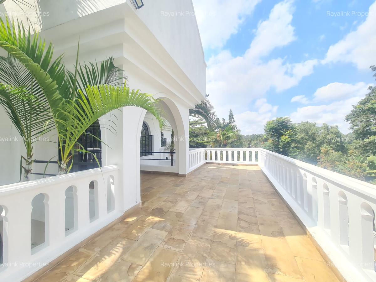 5 Bed House with En Suite at Nyari - 13