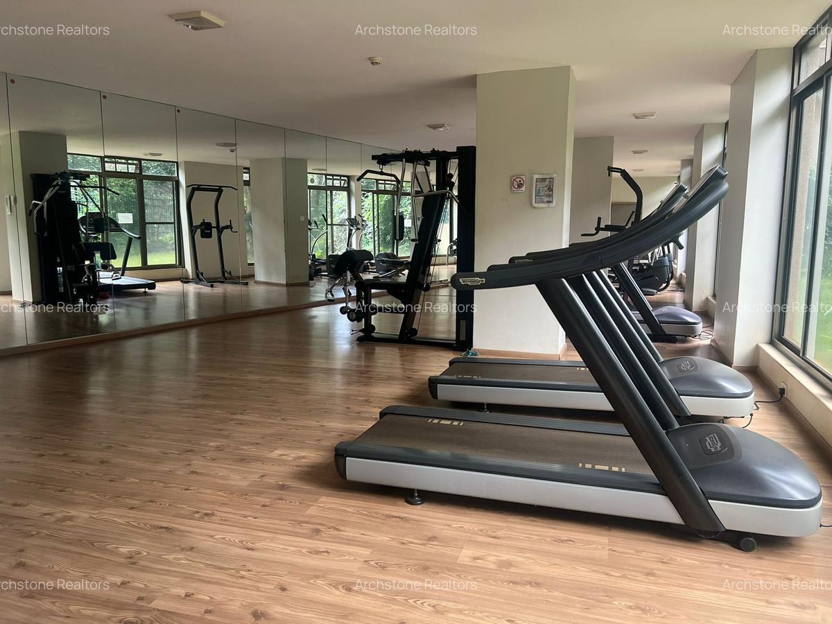 3 Bed Apartment with En Suite in Parklands - 8