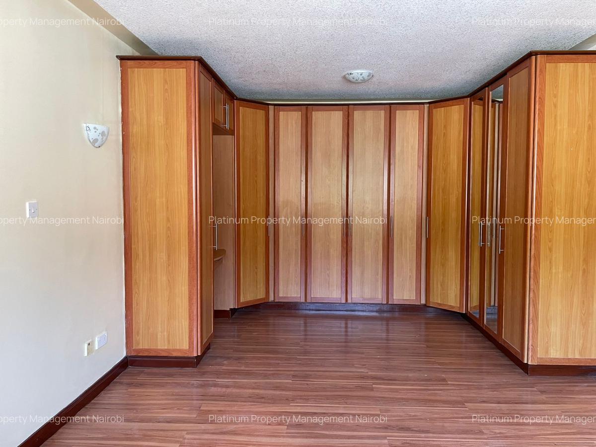 4 Bed House with En Suite at Grevillea Grove - 13