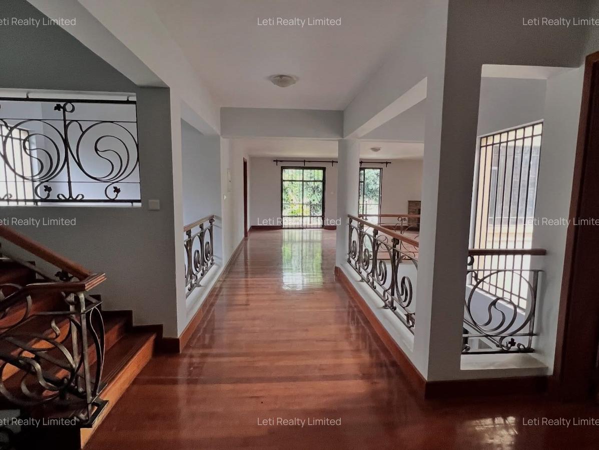 5 Bed Townhouse with En Suite in Lavington - 11