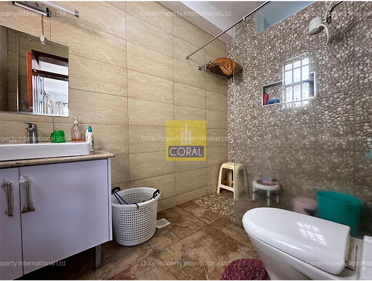 4 Bed Apartment with Parking in Parklands - 11