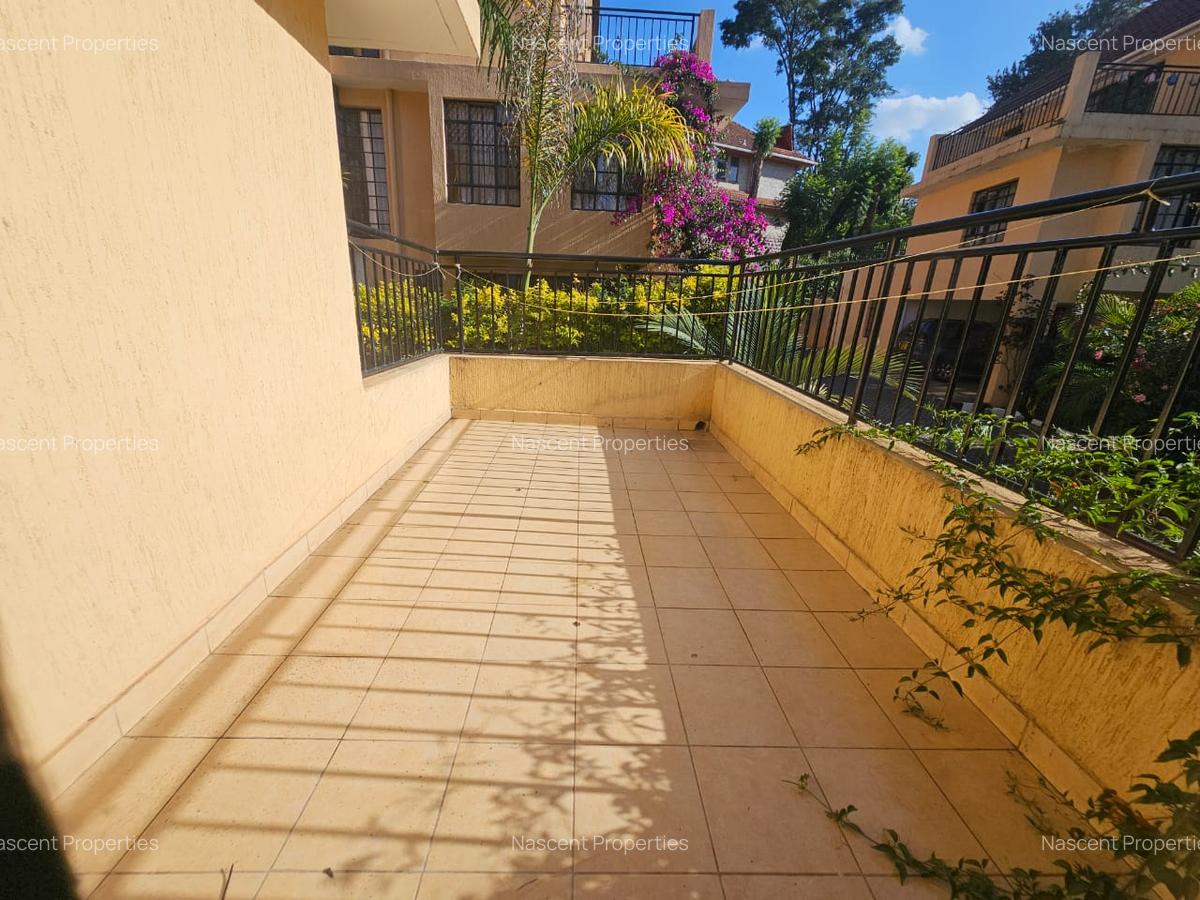 5 Bed Townhouse with En Suite in Kyuna - 16