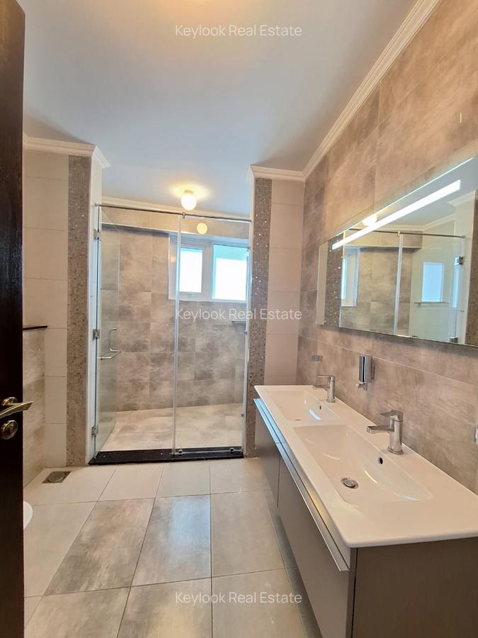 3 Bed Apartment with En Suite at Spring Valley - 7