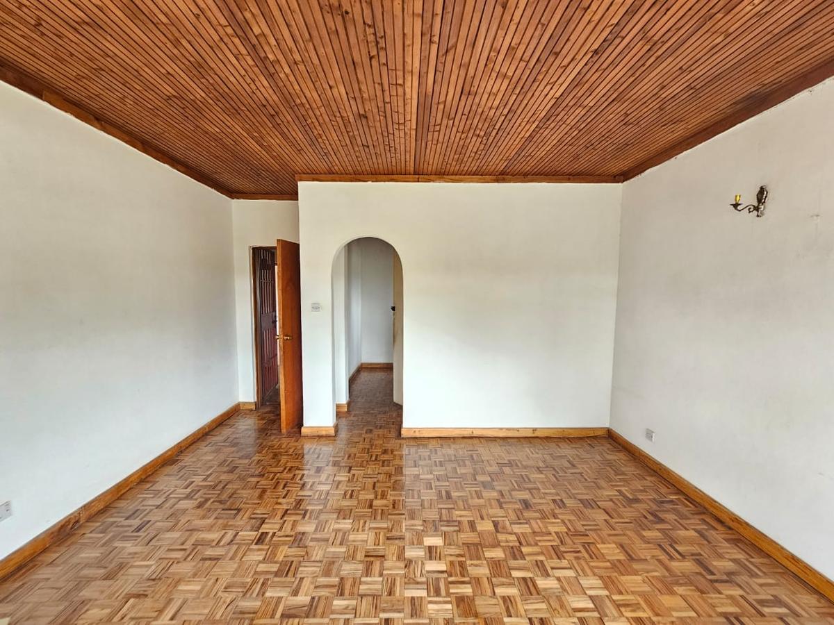 Commercial Property with Service Charge Included in Loresho - 12