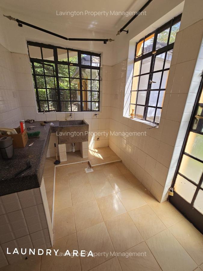 4 Bed Townhouse with En Suite at Lavington Green - 19