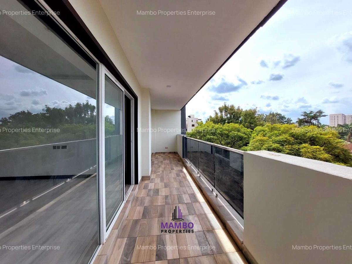 2 Bed Apartment with En Suite at Riverside Drive - 5