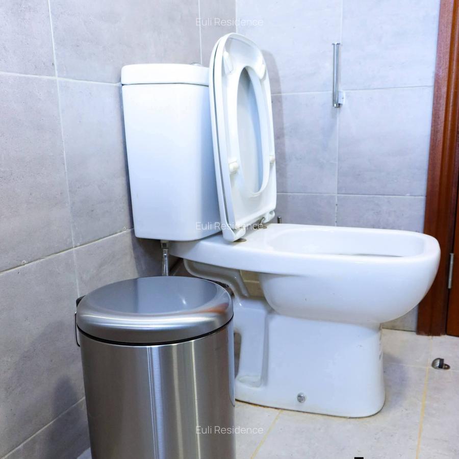 2 Bed Apartment with En Suite at Rhapta Rd - 5