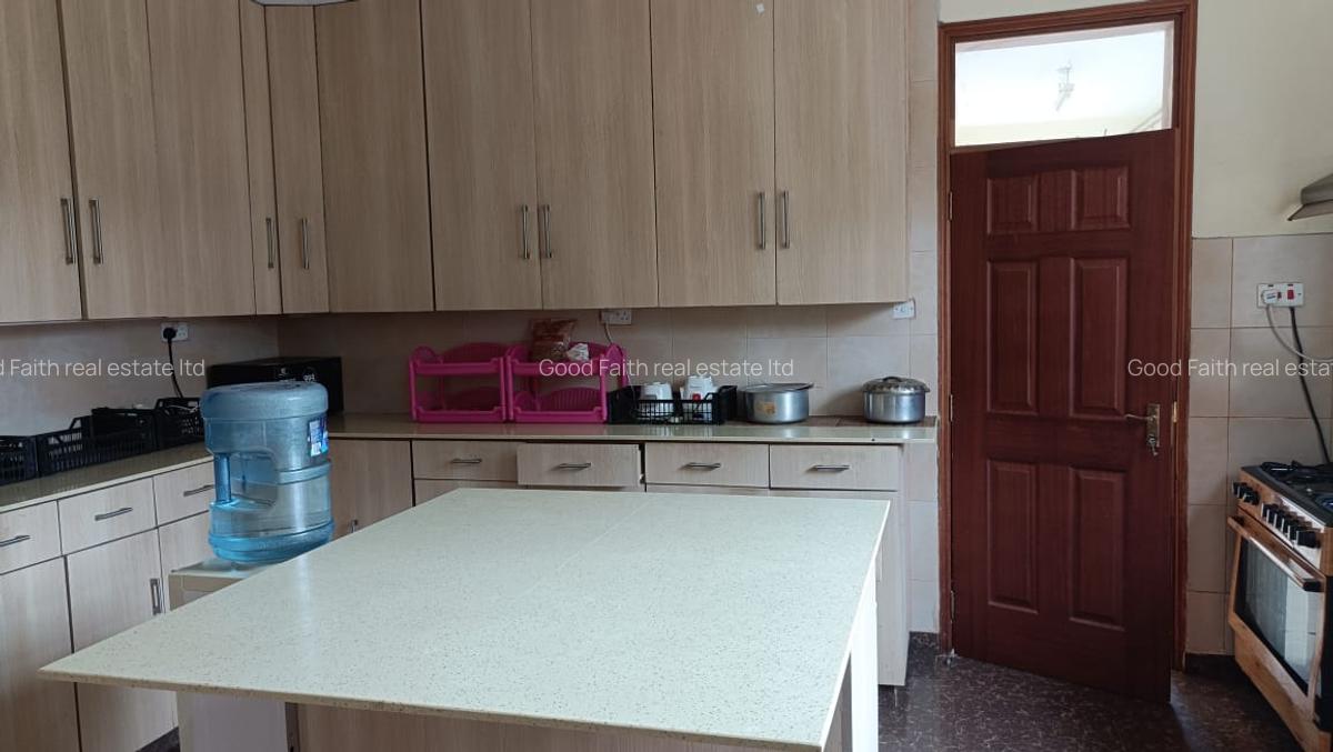 4 Bed House with En Suite in Runda - 7