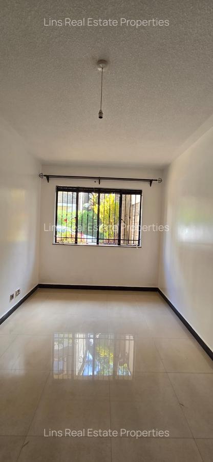 4 Bed Townhouse with En Suite in Brookside - 10